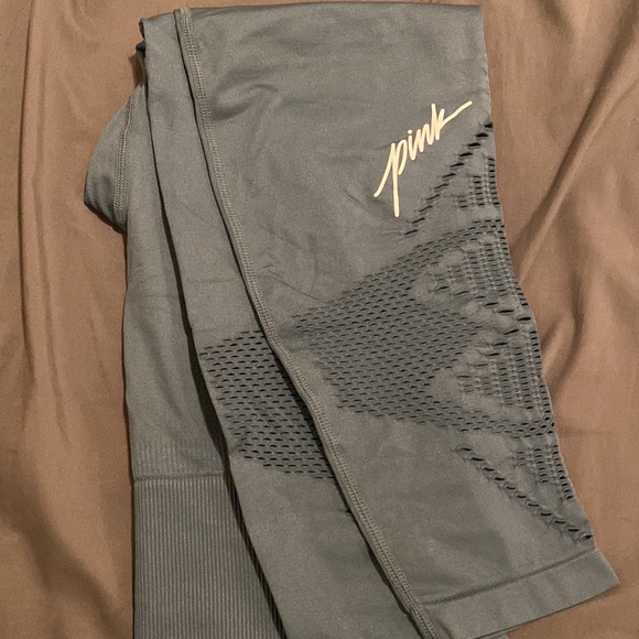 VICTORIA SECRET PINK workout leggings NWOT - Picture 3 of 3